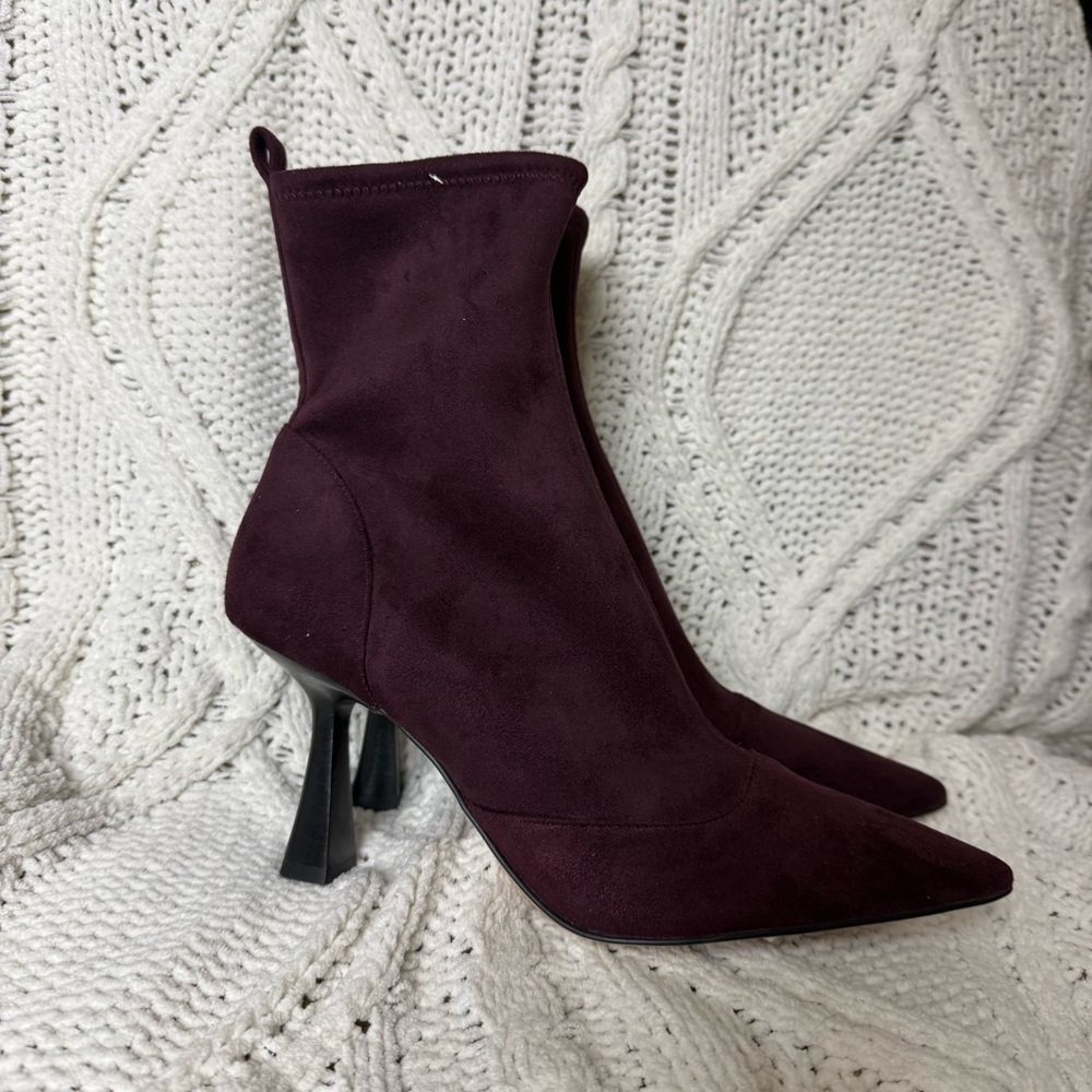 Michael Kors Clara Pointed Toe Ankle Boot Size 7.5 - Picture 2 of 10